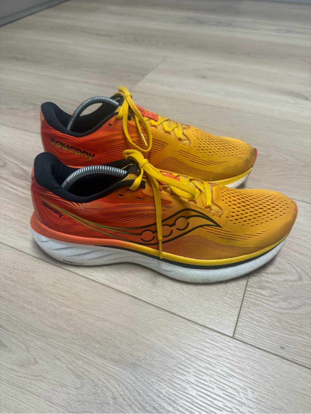 SAUCONY RIDE 18 Pollen/ Pepper Running Sneakers Men’s Size 10.5